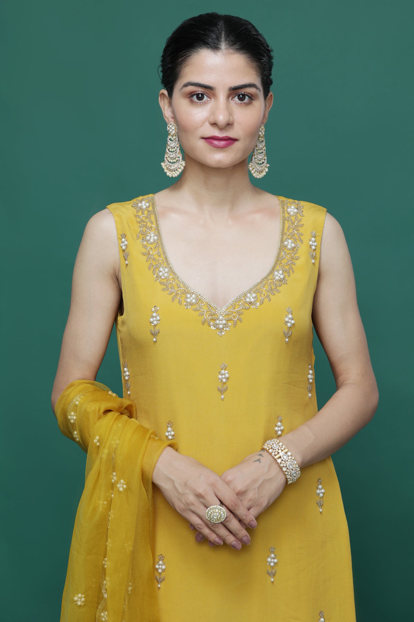 Amal Sleeveless Kurta Set
